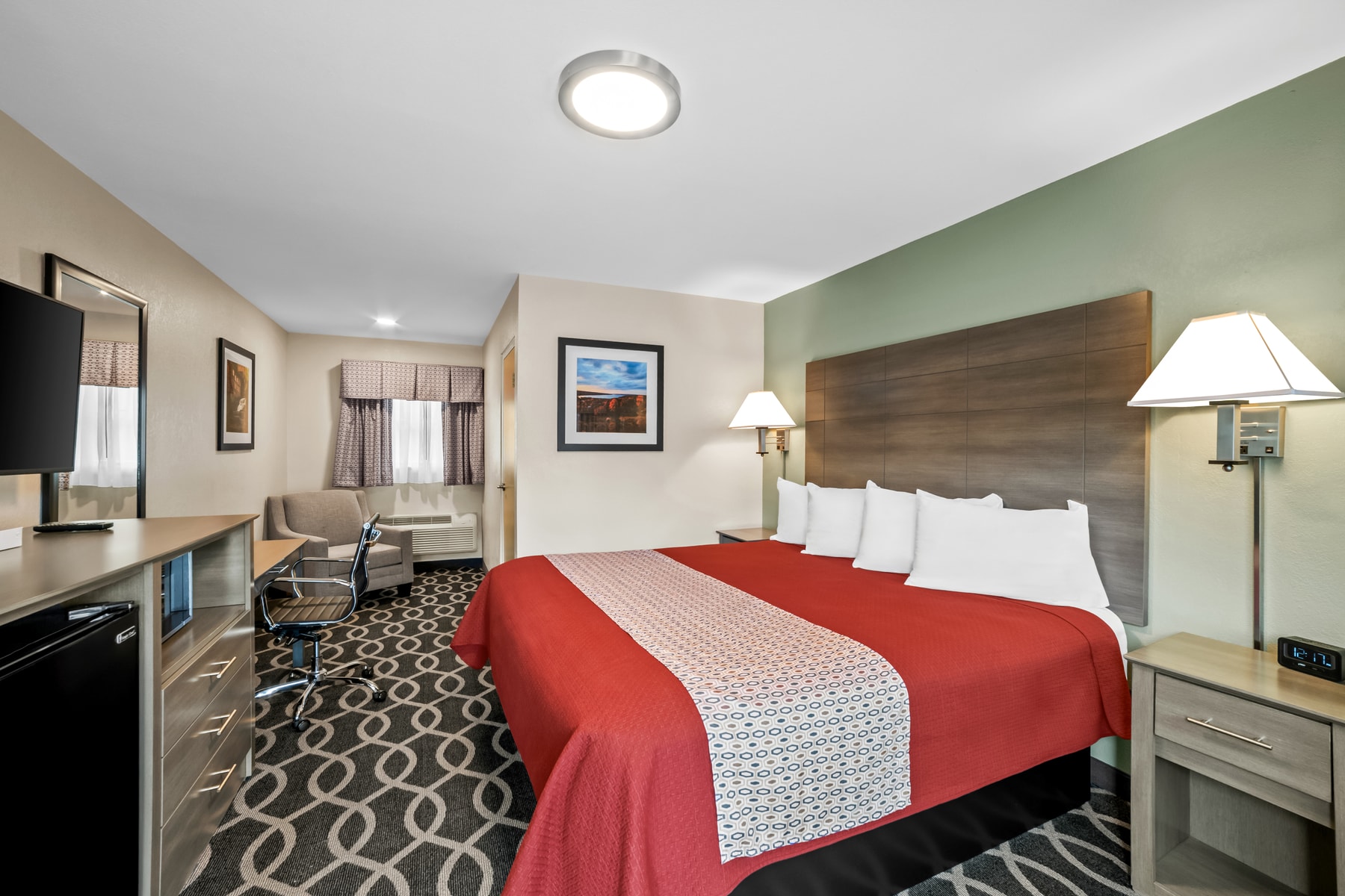 Guest room with a single bed at Spring Water Inn