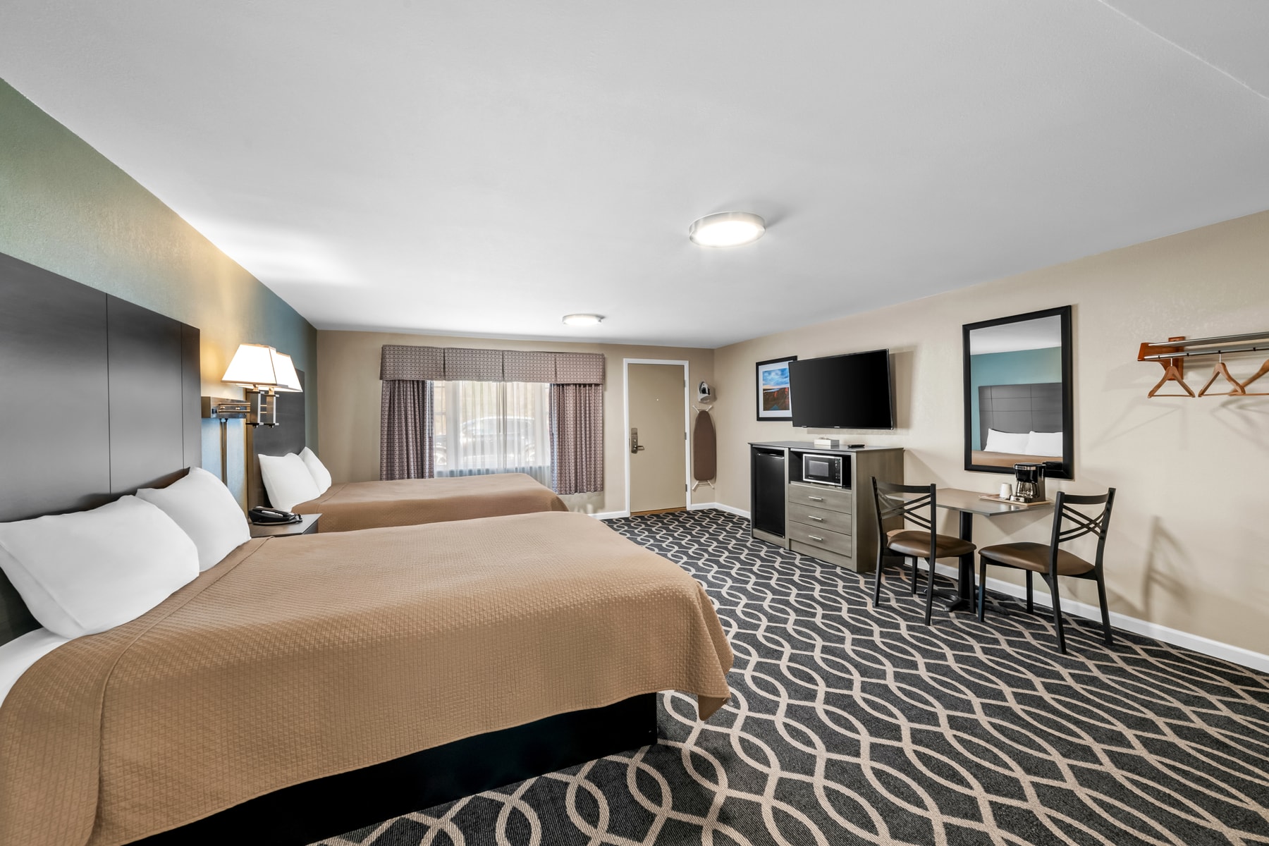 A restful guest room at Spring Water Inn